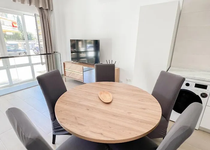 Апартаменты Modern & Family Flat Carihuela 3 Bdr Торремолинос