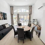 Modern & Family Flat Carihuela 3 Bdr شقة توريمولينوس