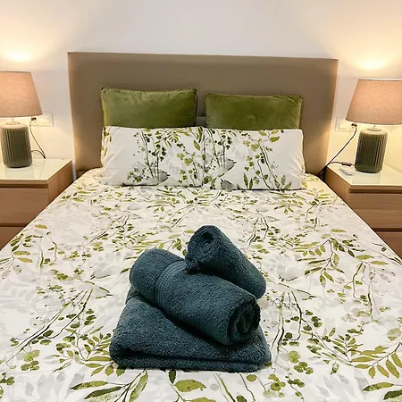 Modern & Family Flat Carihuela 3 Bdr شقة *